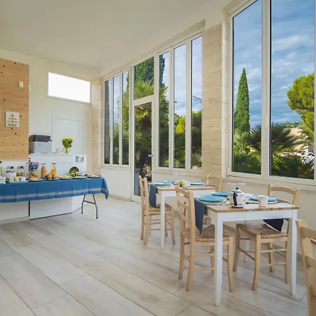 Torrelama & Breakfast 4* Trani